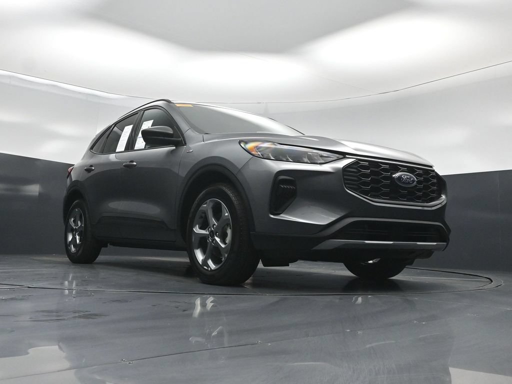 Certified 2025 Ford Escape ST-Line w/ Tech Pack #1 FWD image 41