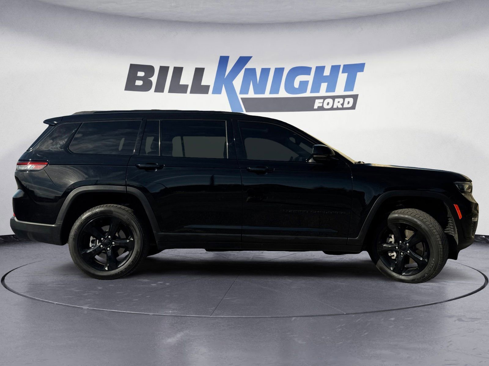 Used 2022 Jeep Grand Cherokee L Limited w/ Black Appearance Package image 6