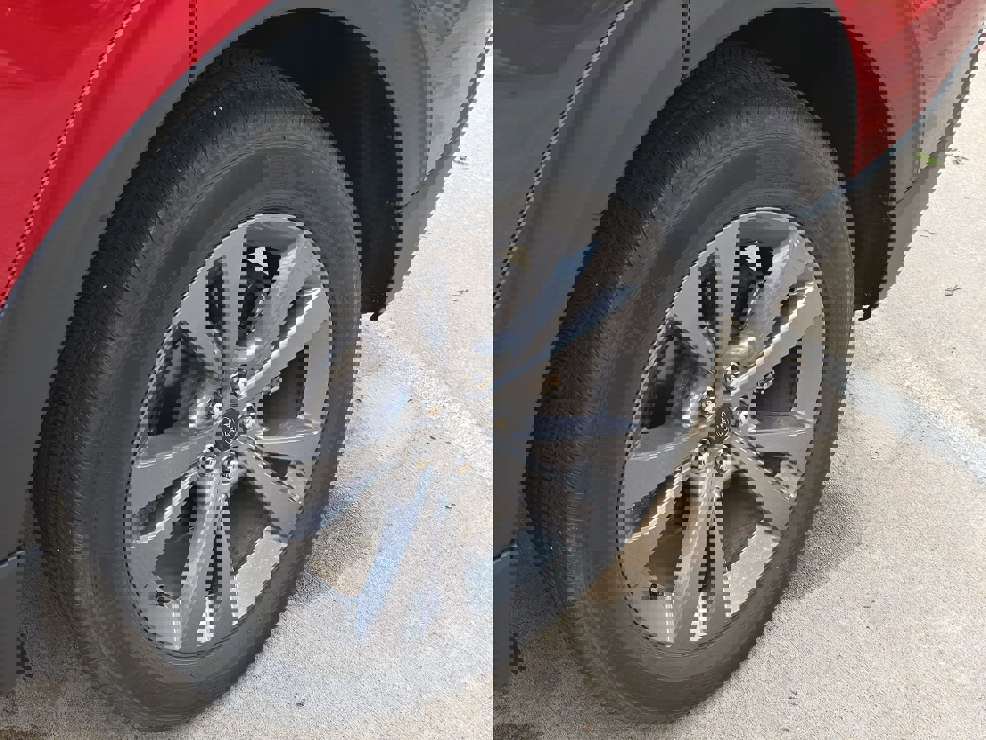 Certified 2022 Ford Explorer XLT w/ Equipment Group 202A image 10