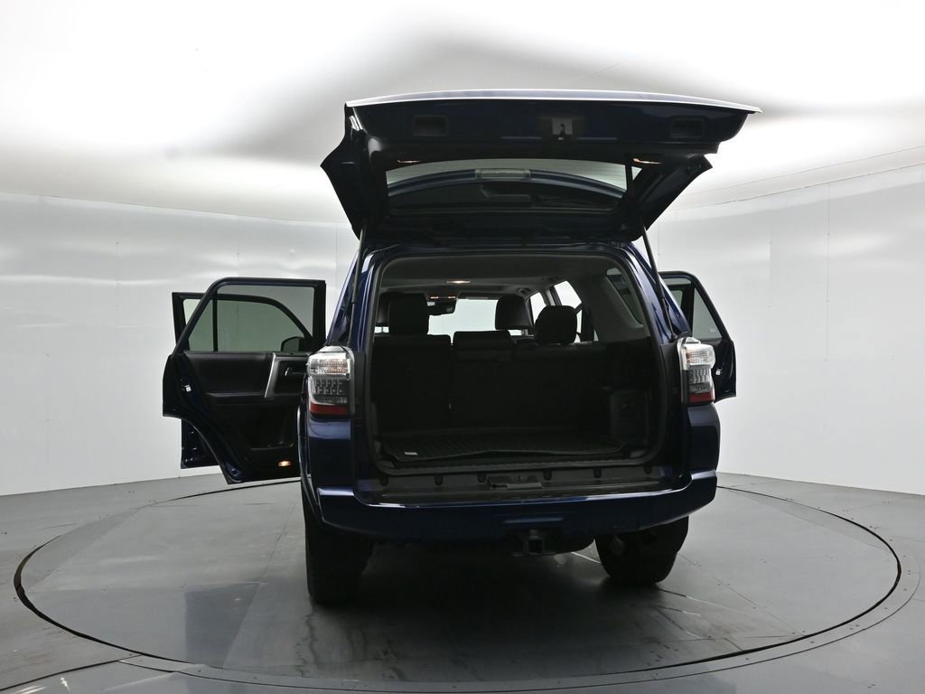 Used 2022 Toyota 4Runner SR5 Premium w/ Moonroof Package AWD/4WD image 52