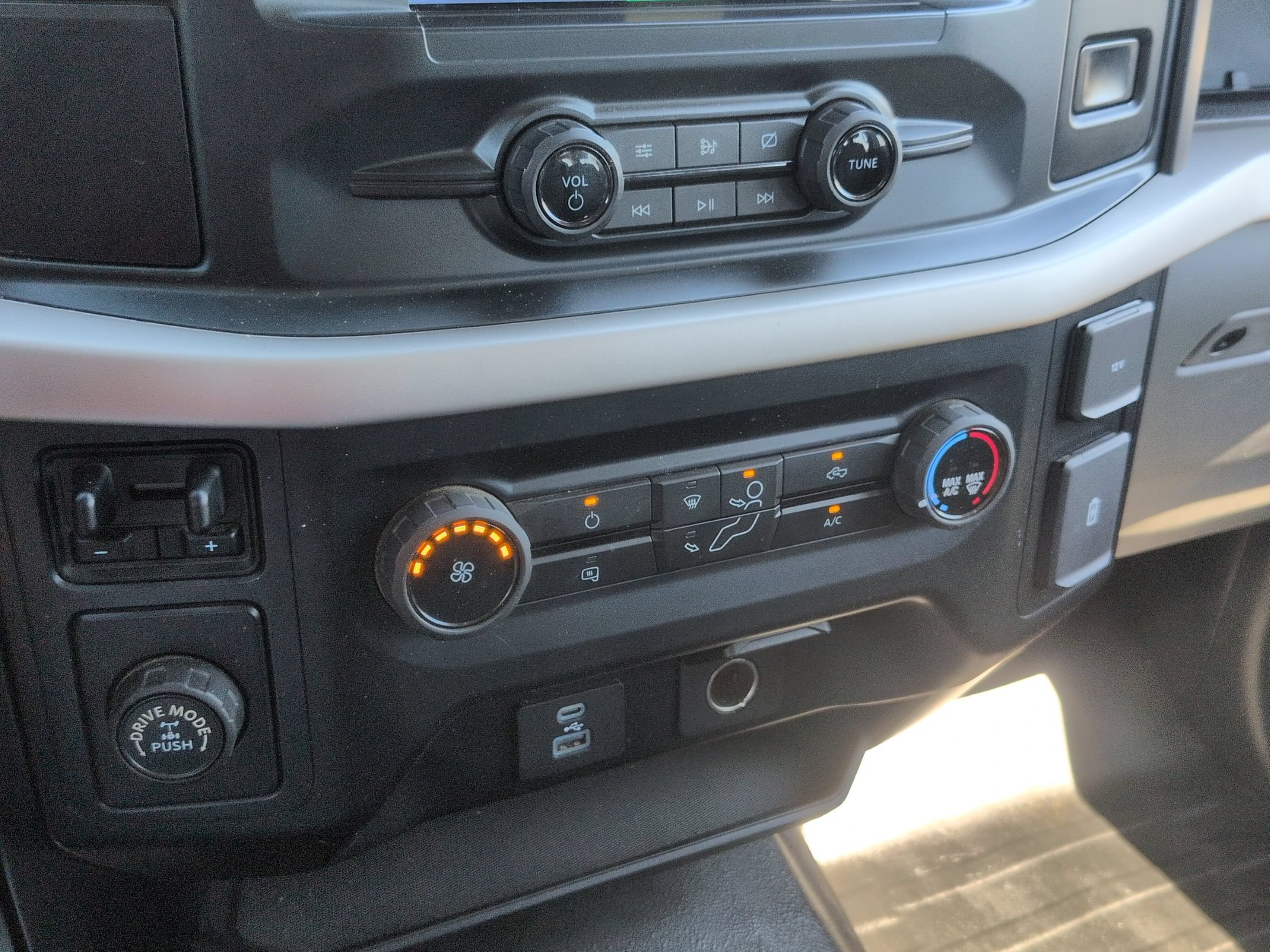 Certified 2021 Ford F150 XL w/ Trailer Tow Package RWD image 25