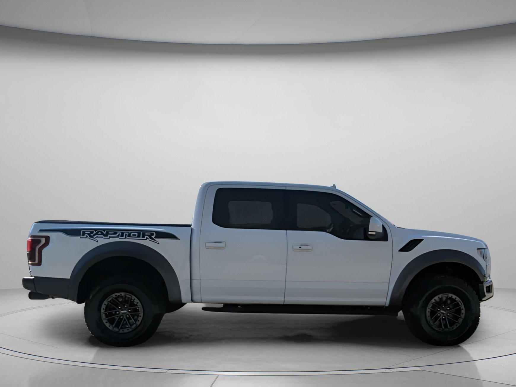 Certified 2019 Ford F150 Raptor w/ Equipment Group 802A Luxury image 24