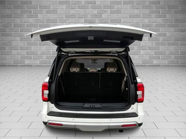 Certified 2023 Ford Expedition XLT AWD/4WD image 5