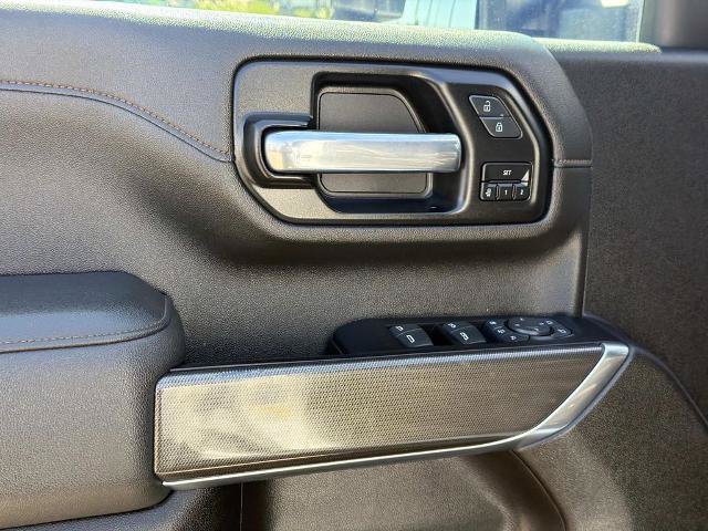 Used 2022 GMC Sierra 2500 AT4 w/ AT4 Preferred Package AWD/4WD image 23