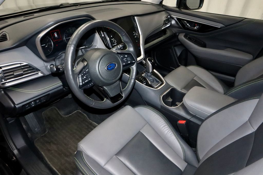 Used 2025 Subaru Outback Onyx Edition image 25