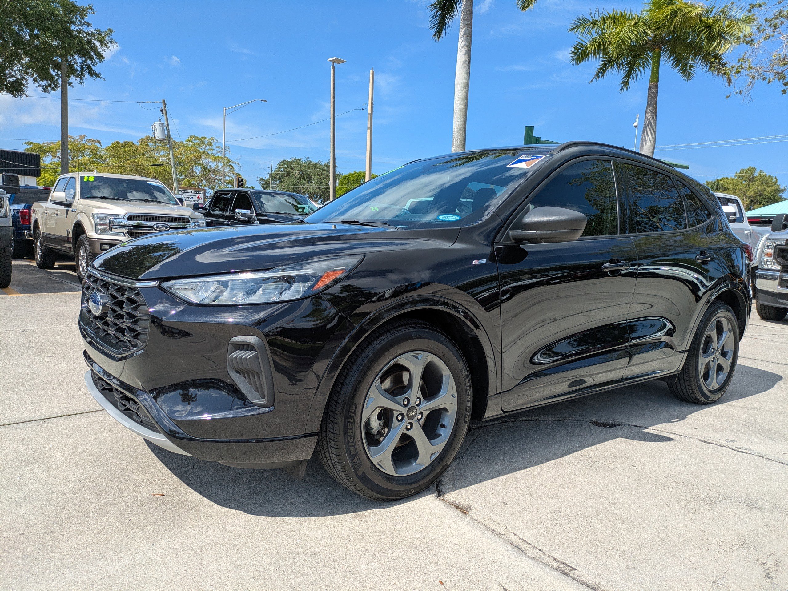 Certified 2023 Ford Escape ST-Line w/ Tech Pack #1 FWD image 7