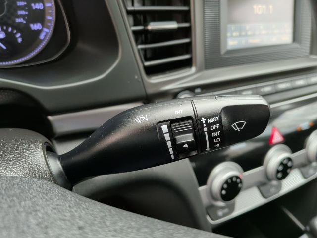 Used 2019 Hyundai Elantra SE w/ Cargo Package image 26