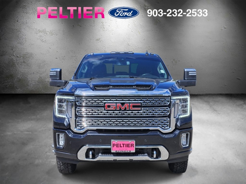 Used 2022 GMC Sierra 3500 Denali AWD/4WD image 2