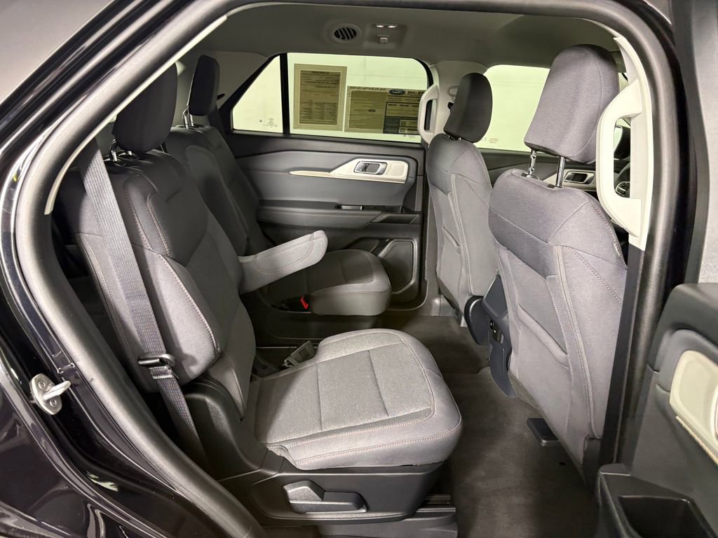 Certified 2025 Ford Explorer Active AWD/4WD image 36
