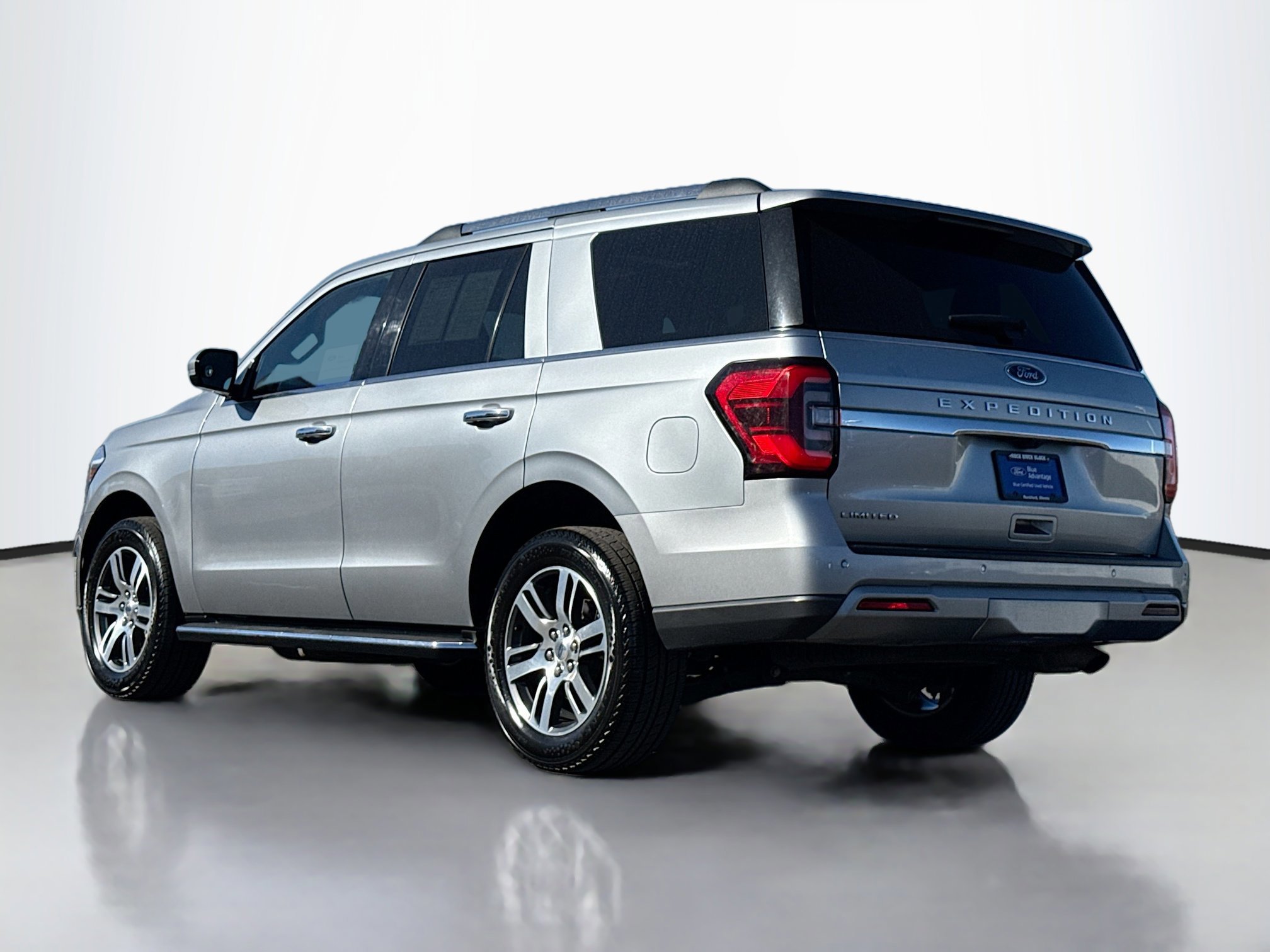 Certified 2023 Ford Expedition Limited image 2