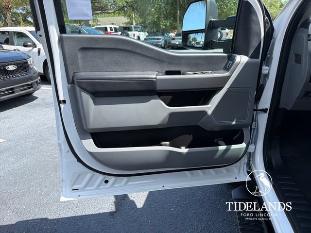 Certified 2025 Ford F350 XLT AWD/4WD image 13