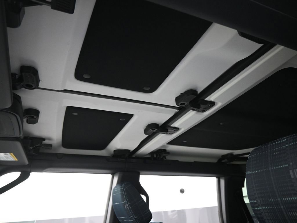 Certified 2026 Ford Bronco Heritage Edition AWD/4WD image 13