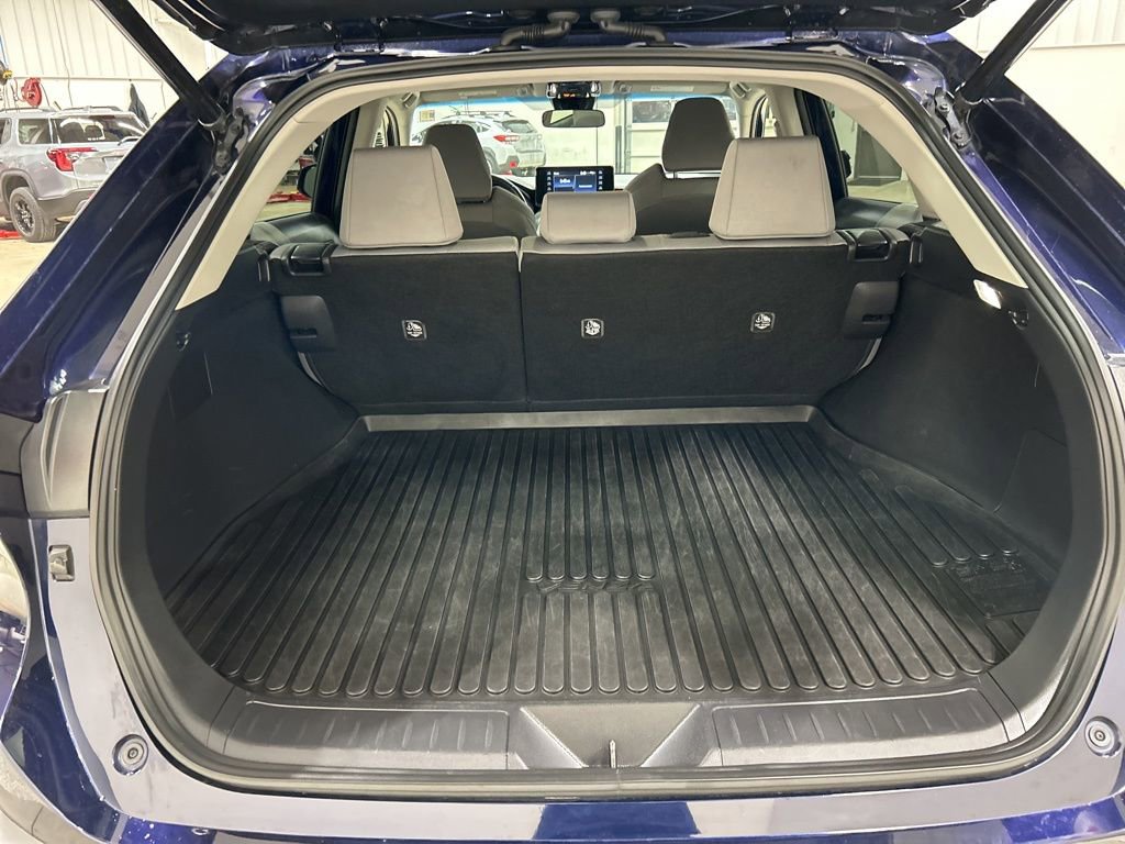 Used 2022 Toyota Venza LE image 24