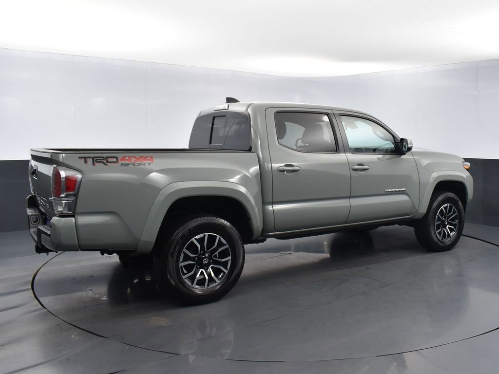 Used 2023 Toyota Tacoma TRD Sport w/ Technology Package image 4