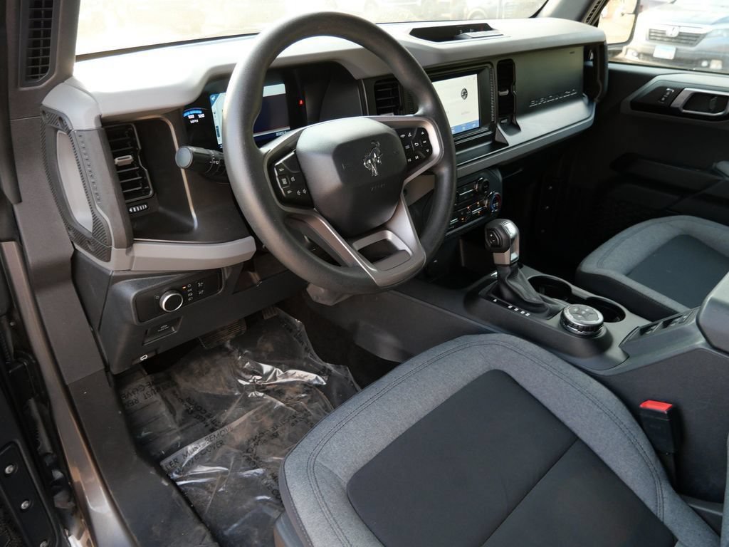Certified 2022 Ford Bronco 4-Door AWD/4WD image 3