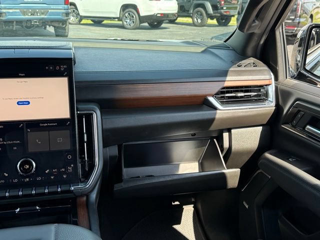 Used 2025 GMC Yukon XL Denali AWD/4WD image 30