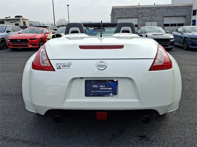 Used 2019 Nissan 370Z Roadster image 3