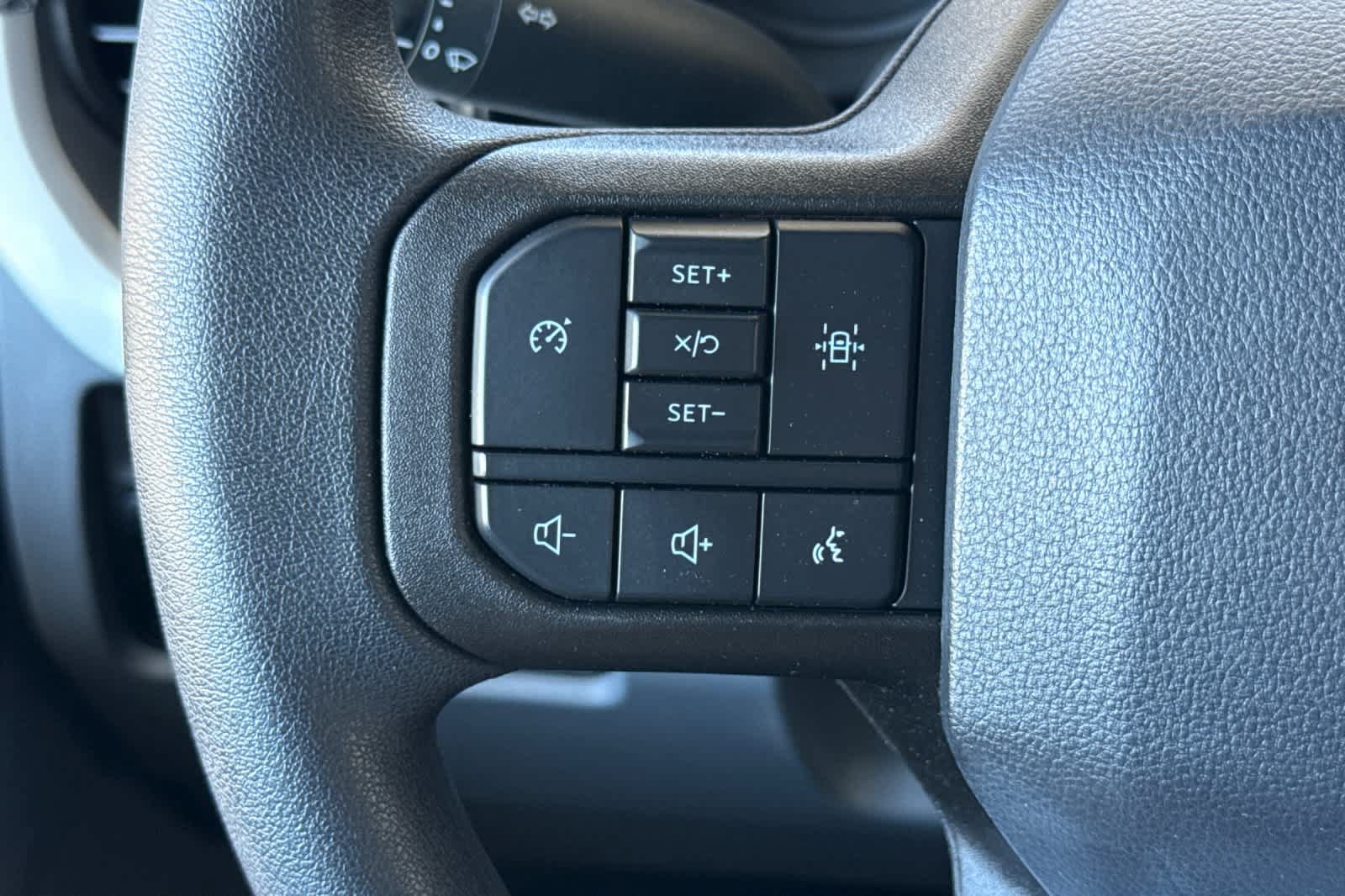 Certified 2024 Ford F550 4x4 Crew Cab Super Duty image 25