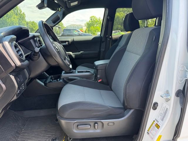 Used 2023 Toyota Tacoma TRD Sport w/ Technology Package AWD/4WD image 11