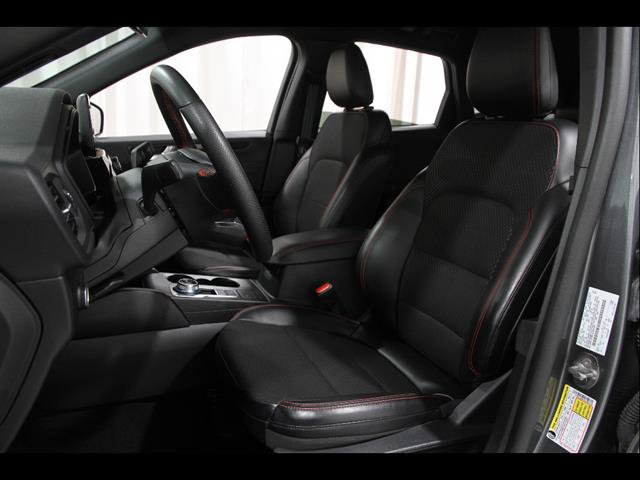 Certified 2025 Ford Escape ST-Line AWD/4WD image 5