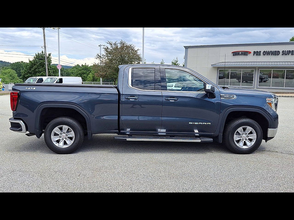 Used 2021 GMC Sierra 1500 SLE w/ Preferred Package AWD/4WD image 9