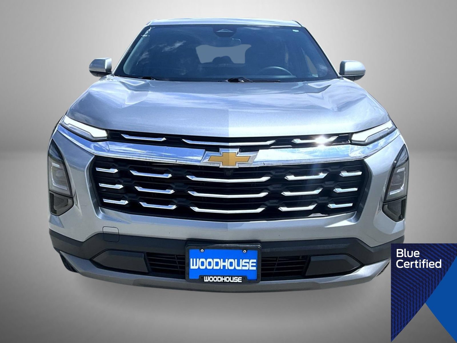 Used 2026 Chevrolet Equinox LT AWD/4WD image 2