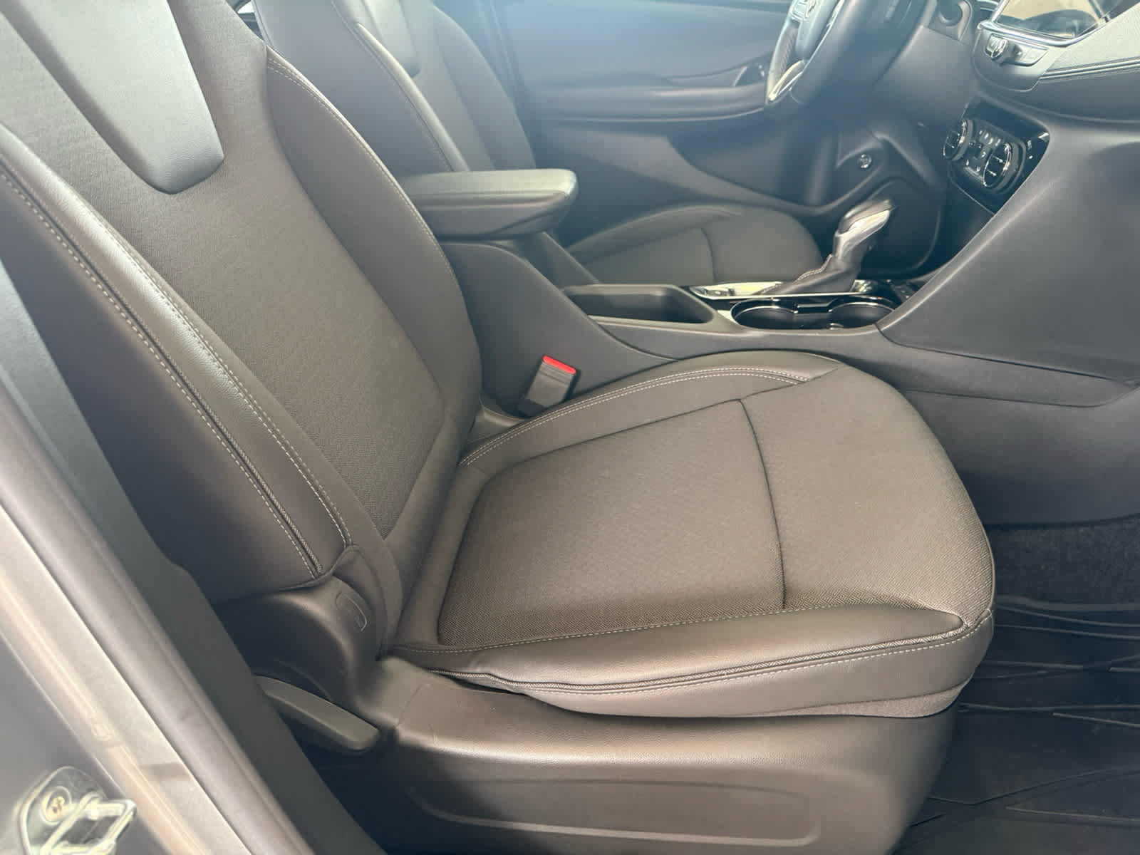 Used 2023 Buick Encore GX Select w/ Sport Touring Package AWD/4WD image 8