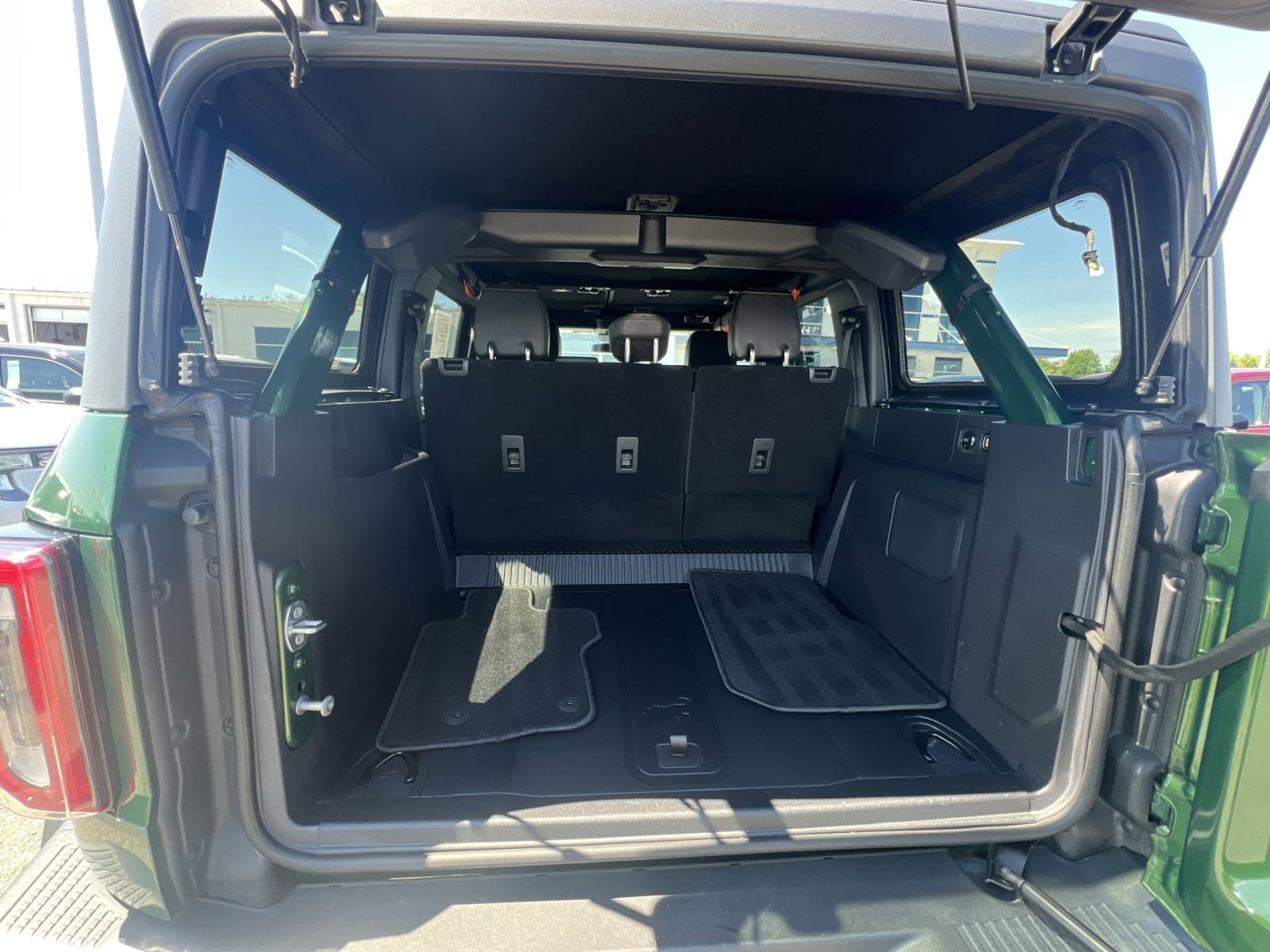 Certified 2023 Ford Bronco Badlands w/ Sasquatch Package AWD/4WD image 32