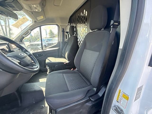 Certified 2025 Ford Transit 250 Low Roof w/ Exterior Upgrade Package RWD image 18