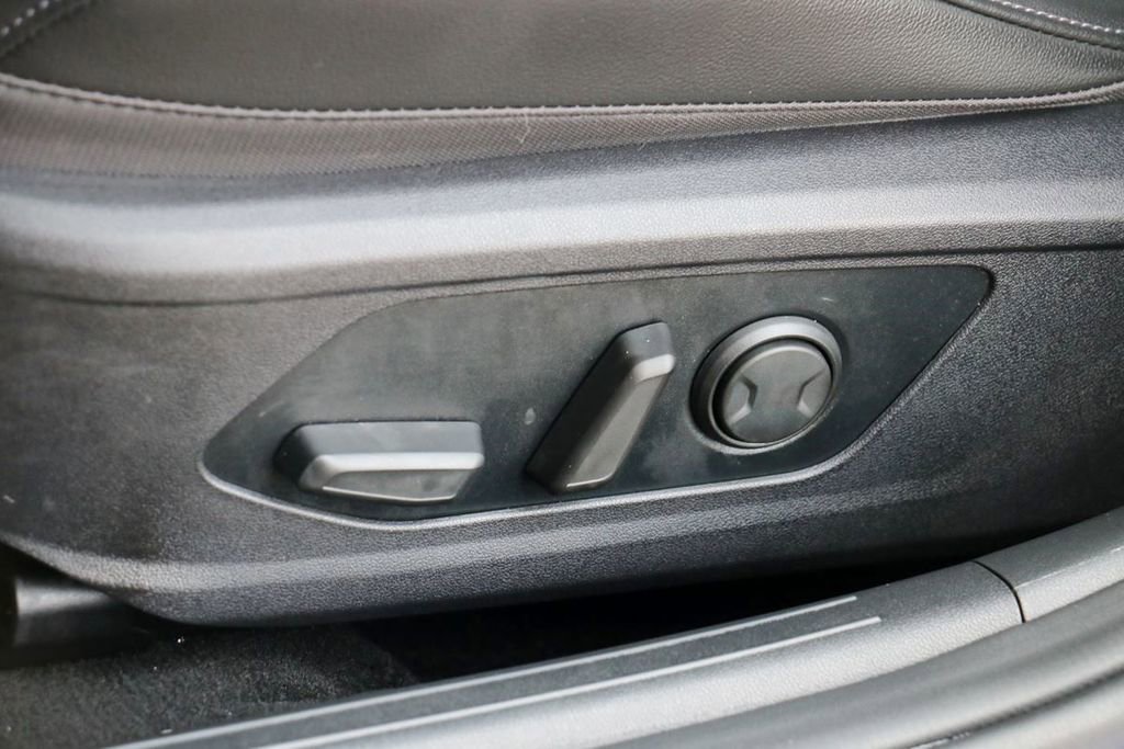 Used 2021 Hyundai Elantra Limited w/ Cargo Package FWD image 19