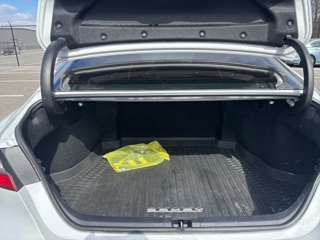 Used 2024 Toyota Camry LE w/ Convenience Package image 11