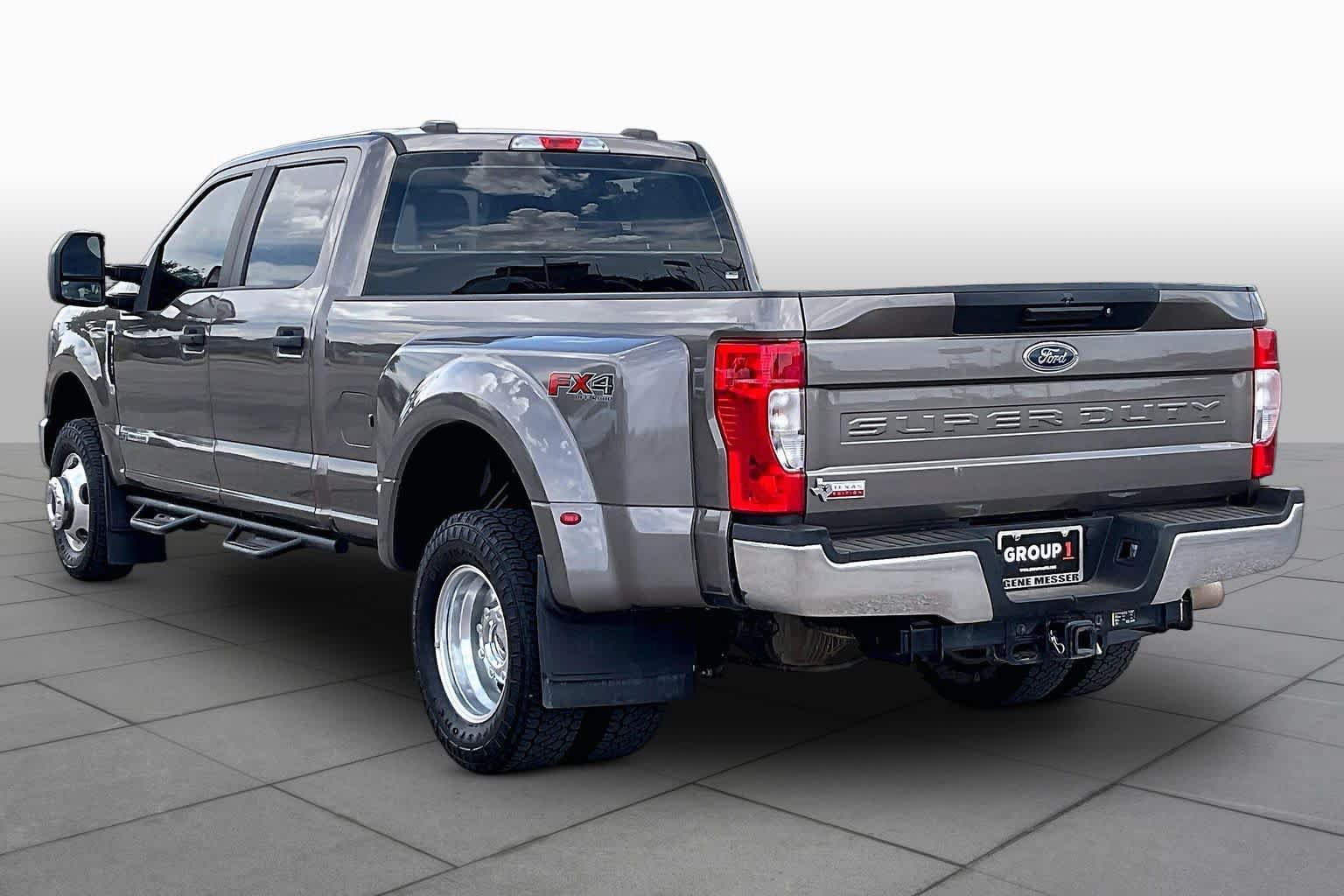 Certified 2022 Ford F350 XL w/ STX Appearance Package AWD/4WD image 11
