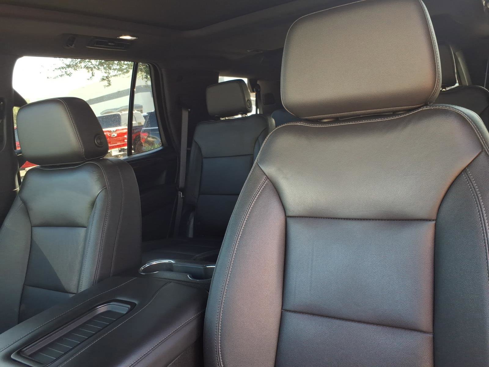 Used 2023 Chevrolet Tahoe Z71 w/ Luxury Package image 13