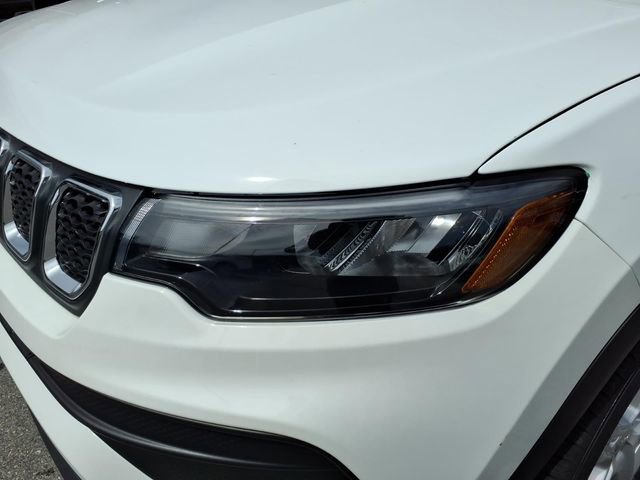 Used 2023 Jeep Compass Sport image 13