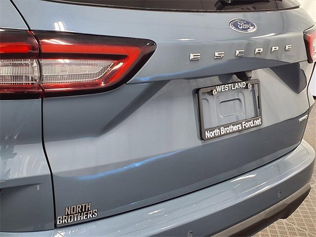 Certified 2023 Ford Escape ST-Line Select w/ Tech Pack #1 image 27