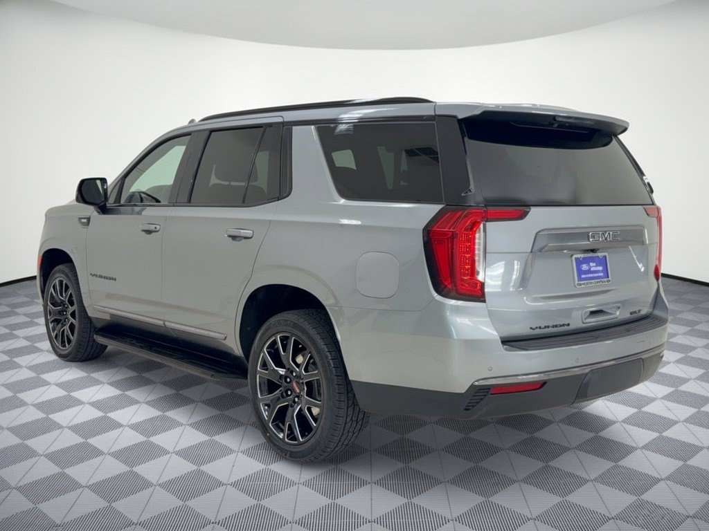 Used 2023 GMC Yukon SLT w/ SLT Luxury Package RWD image 3