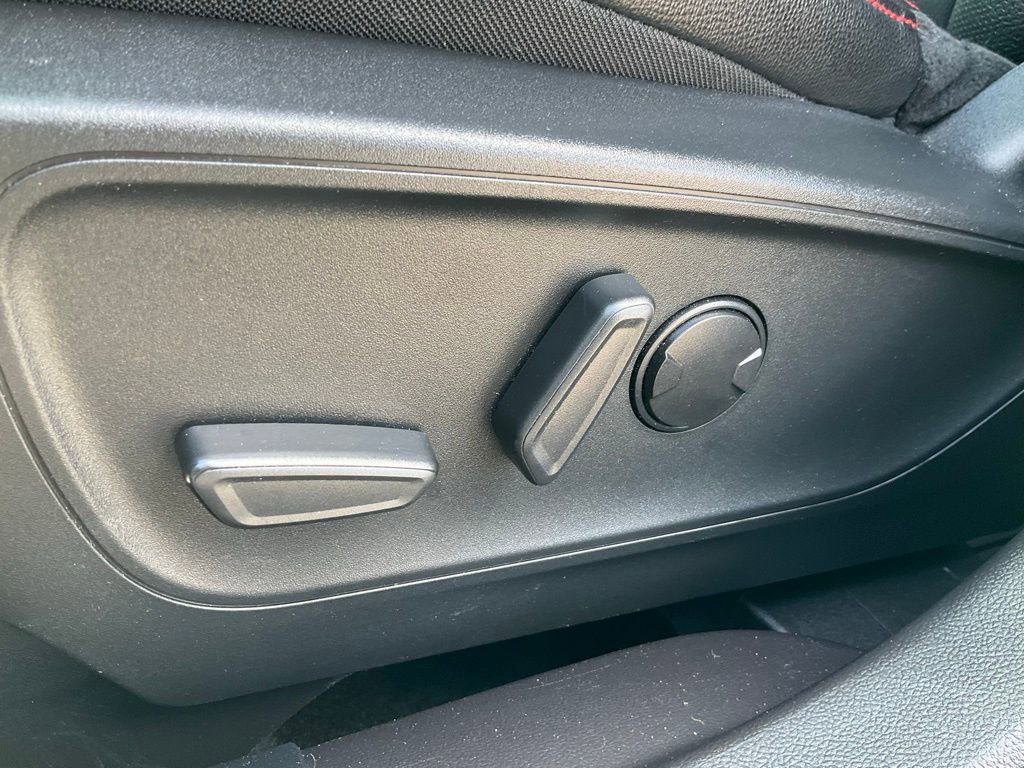 Certified 2023 Ford Escape ST-Line Elite w/ Premium Technology Package AWD/4WD image 16