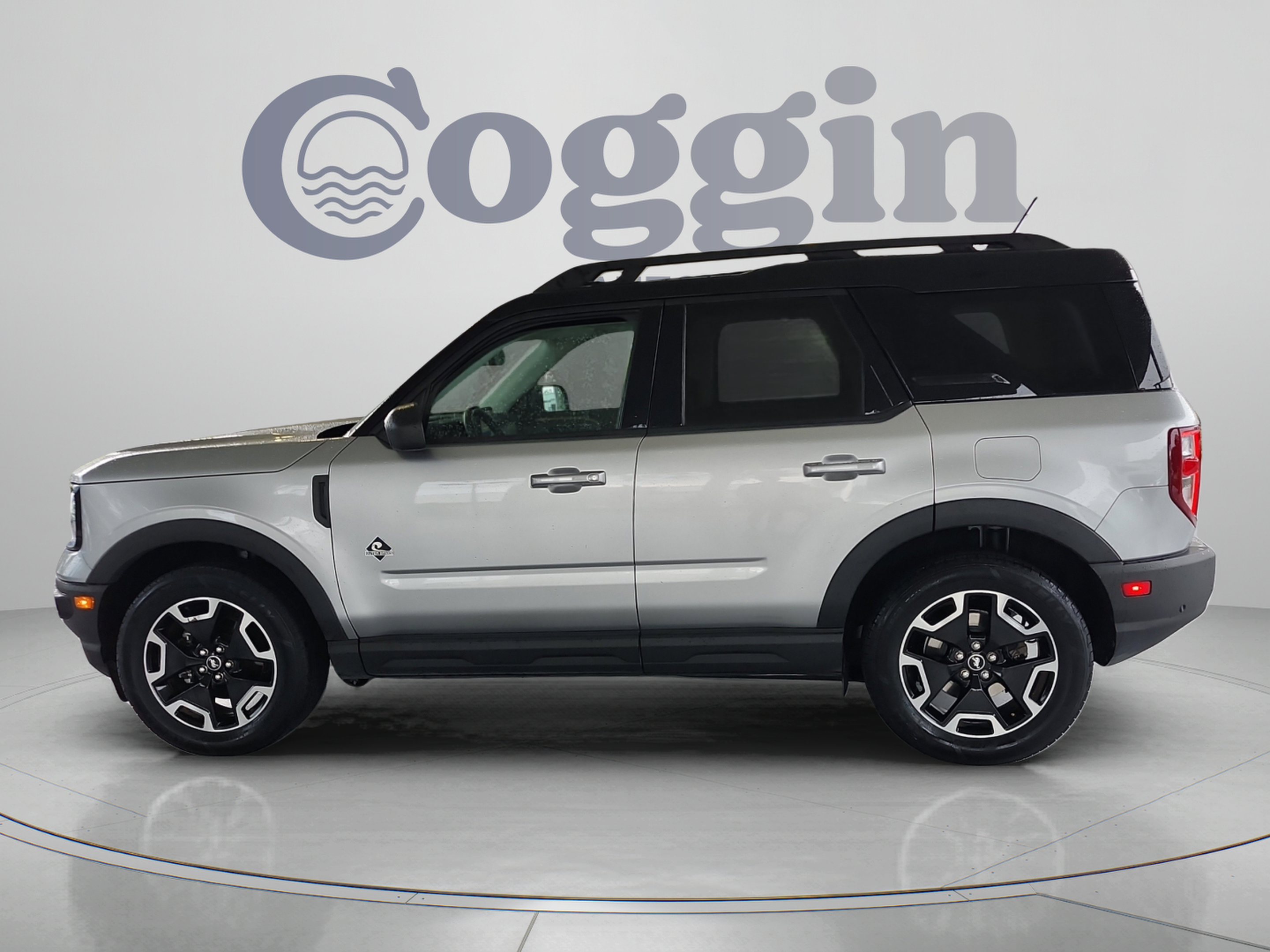 Certified 2023 Ford Bronco Sport Outer Banks w/ Tech Package AWD/4WD image 2
