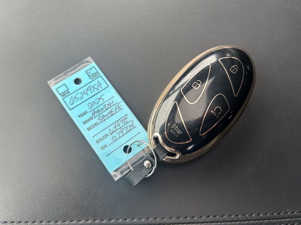 Used 2025 Hyundai Santa Fe XRT image 40