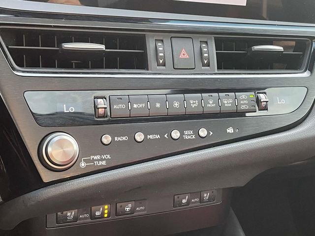 Used 2023 Lexus ES 350 F Sport w/ Accessory Package (Z2) image 28