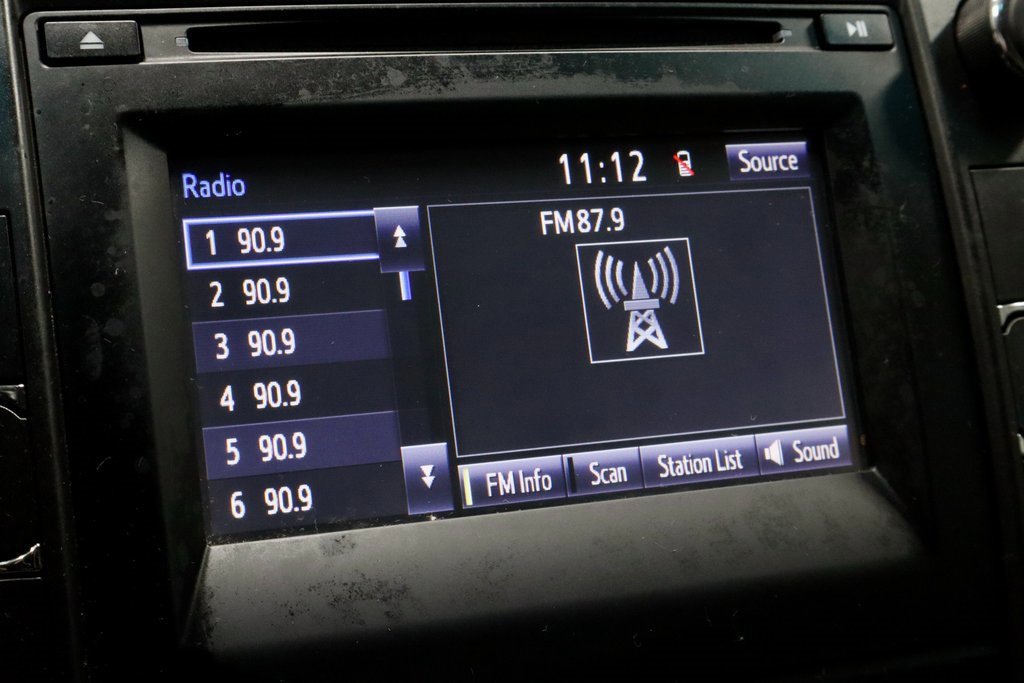 Used 2017 Toyota Camry LE image 10