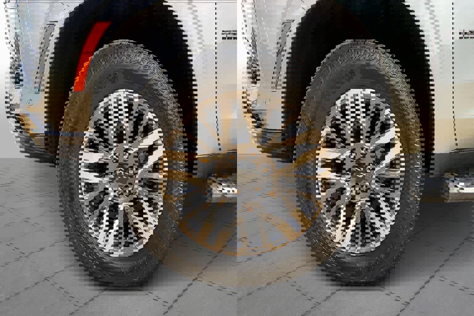 Used 2025 Chevrolet Tahoe Z71 image 13