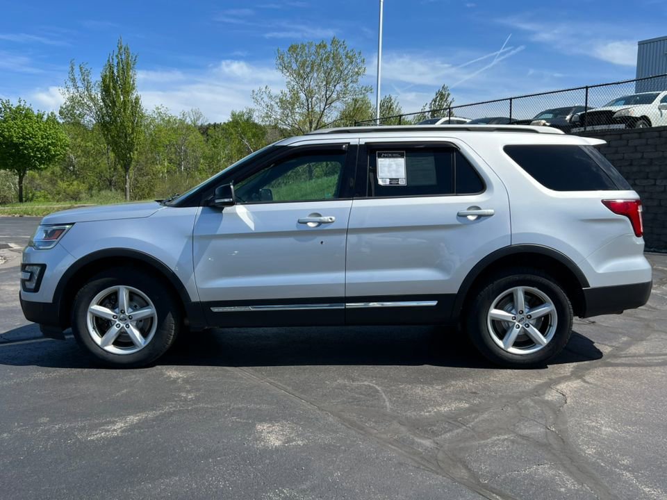 Certified 2017 Ford Explorer XLT AWD/4WD image 37
