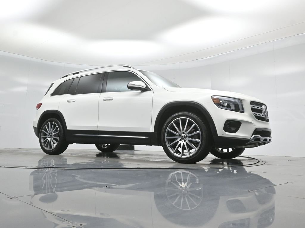 Used 2021 Mercedes-Benz GLB 250 image 3
