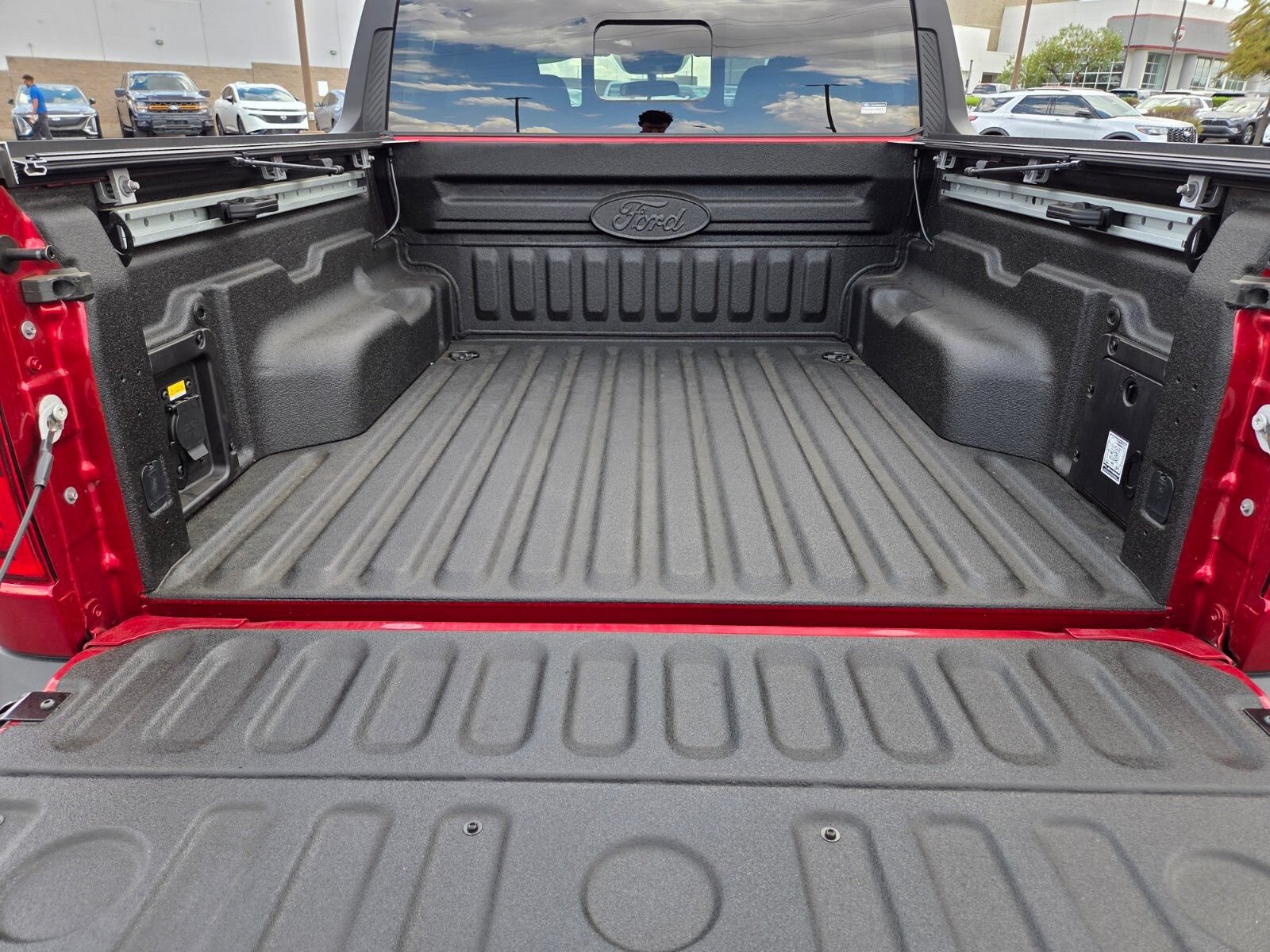 Certified 2025 Ford Maverick Lariat w/ Black Appearance Package AWD/4WD image 14