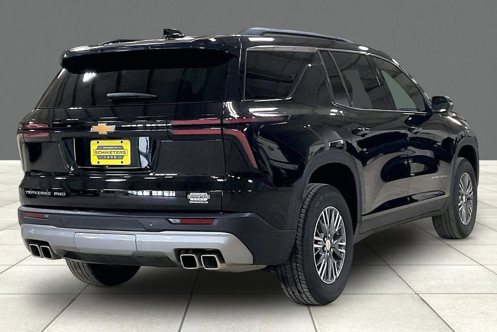 Used 2025 Chevrolet Traverse LT AWD/4WD image 4