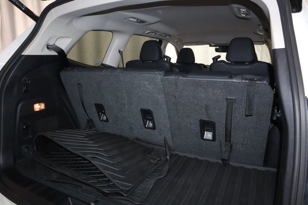 Used 2023 Subaru Ascent Limited AWD/4WD image 17