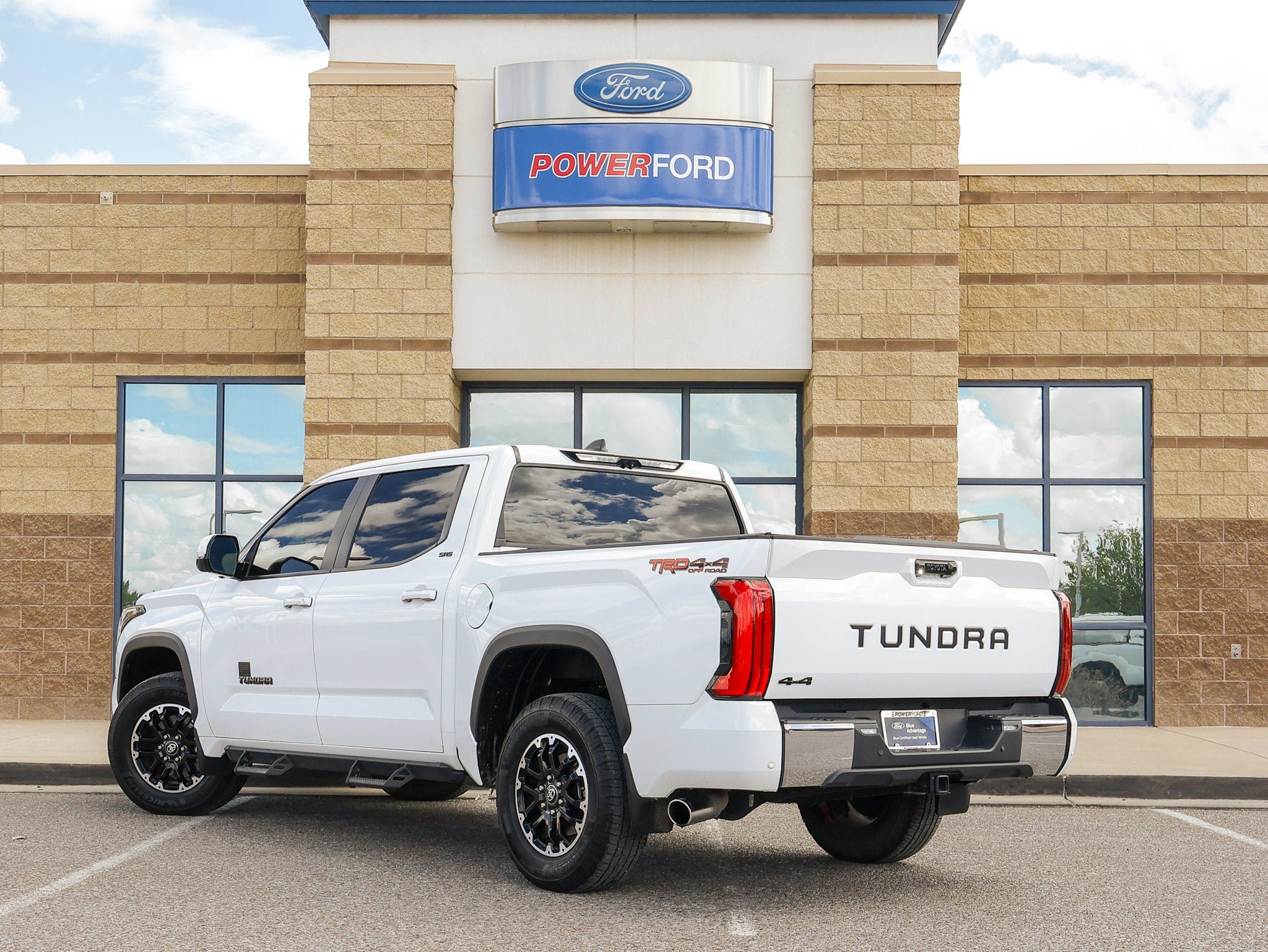 Used 2025 Toyota Tundra SR5 w/ TRD Off-Road Premium Package AWD/4WD image 8