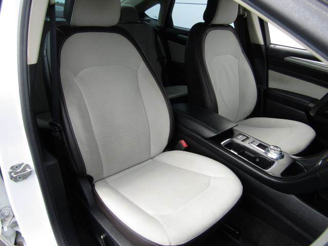 Certified 2019 Ford Fusion SE w/ Equipment Group 151A FWD image 8