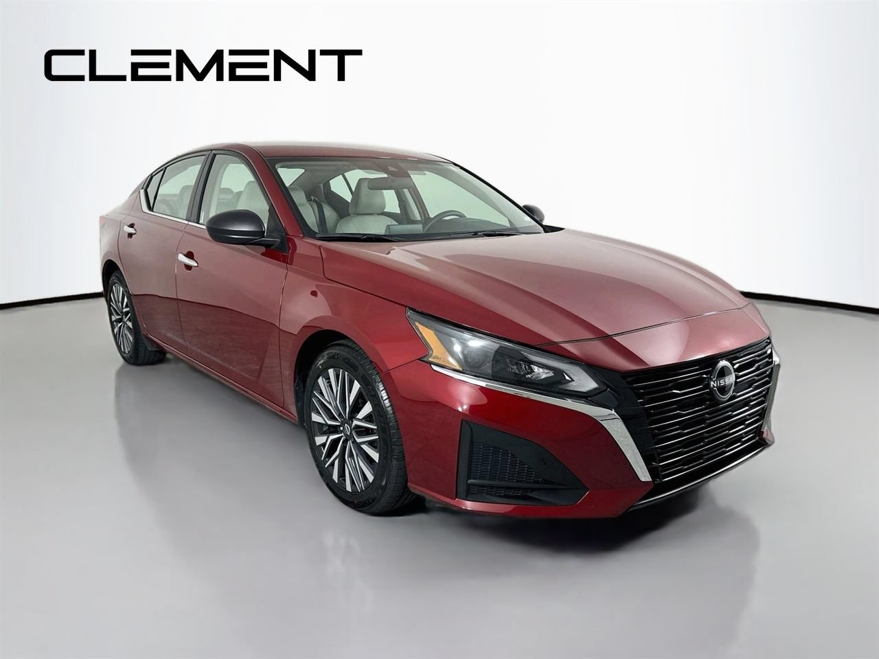 Used 2025 Nissan Altima 2.5 SV FWD image 5